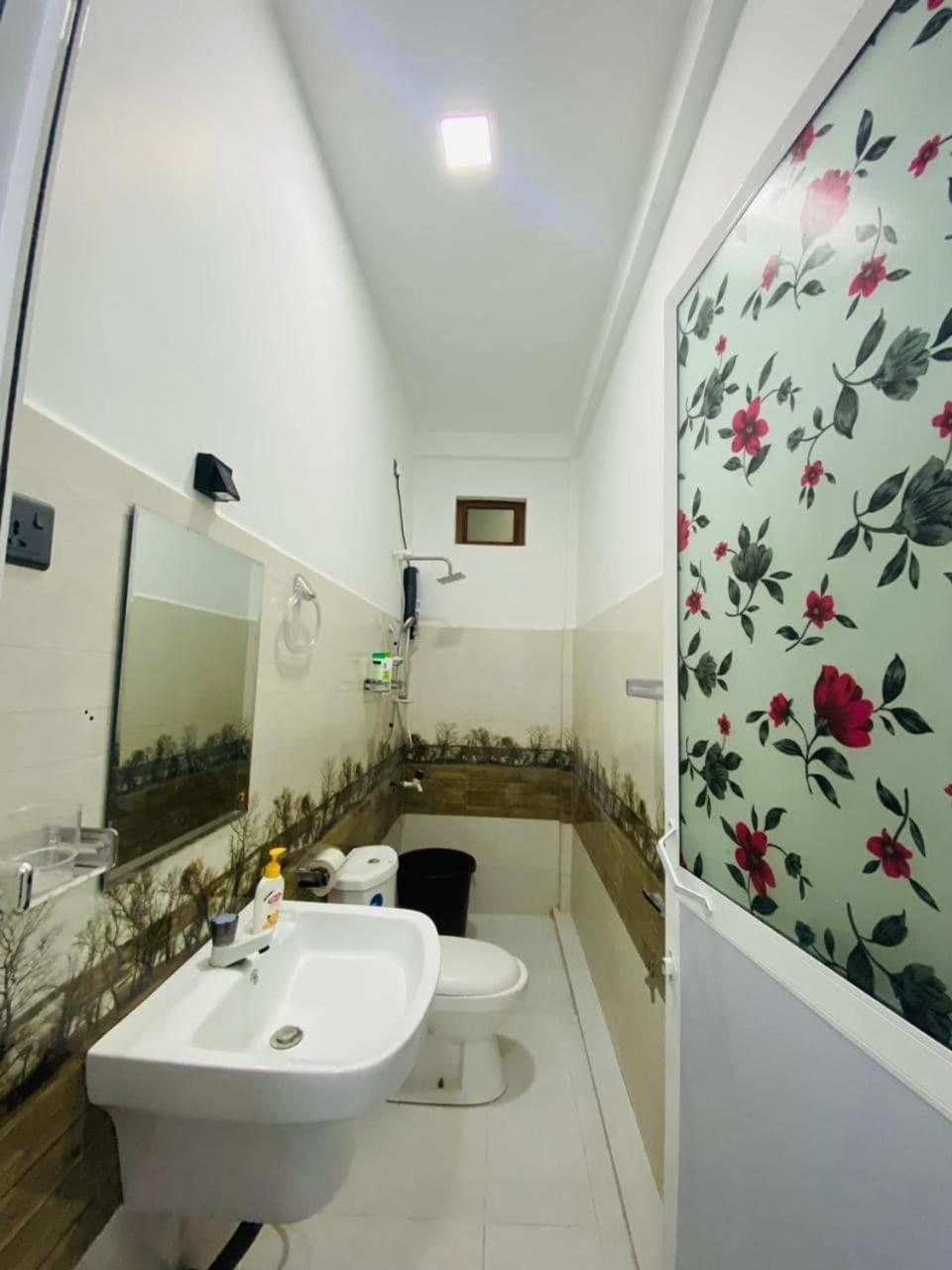 Lalitha Holiday Inn Jaffna Exterior photo